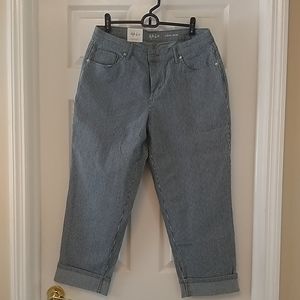 Denim stripe cuffed capri jeans